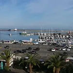 Appartement Beachfront Apartment!