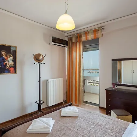 Beachfront Apartment! *