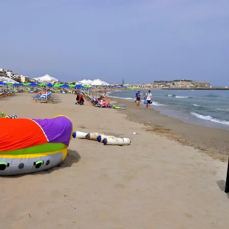 Beachfront Apartment! Apartamento