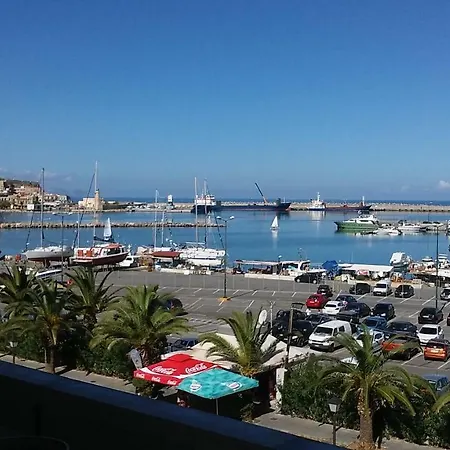 Beachfront Apartment! Rethymno