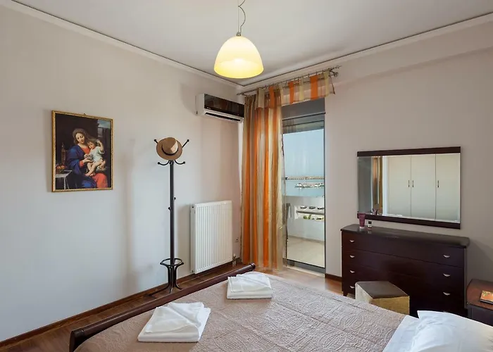 Beachfront Apartment! *